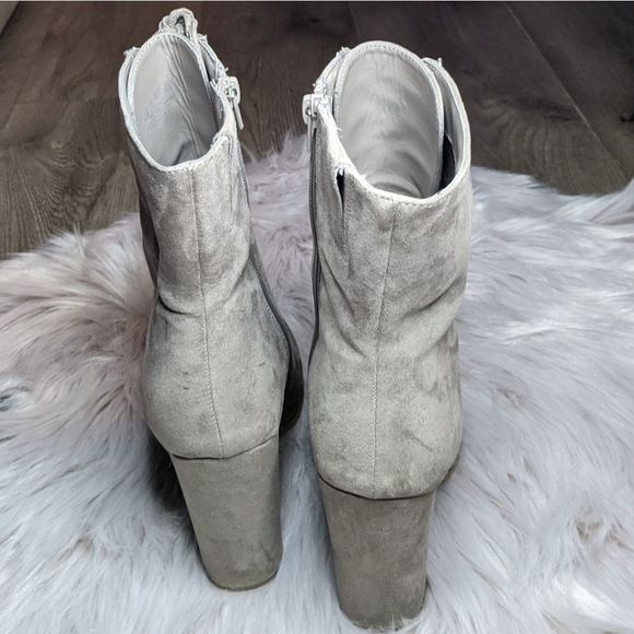 Carlos Santana Suede Lace Up Booties - Picture 4 of 5